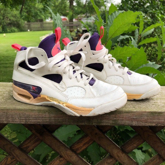 1993 nike basketball shoes